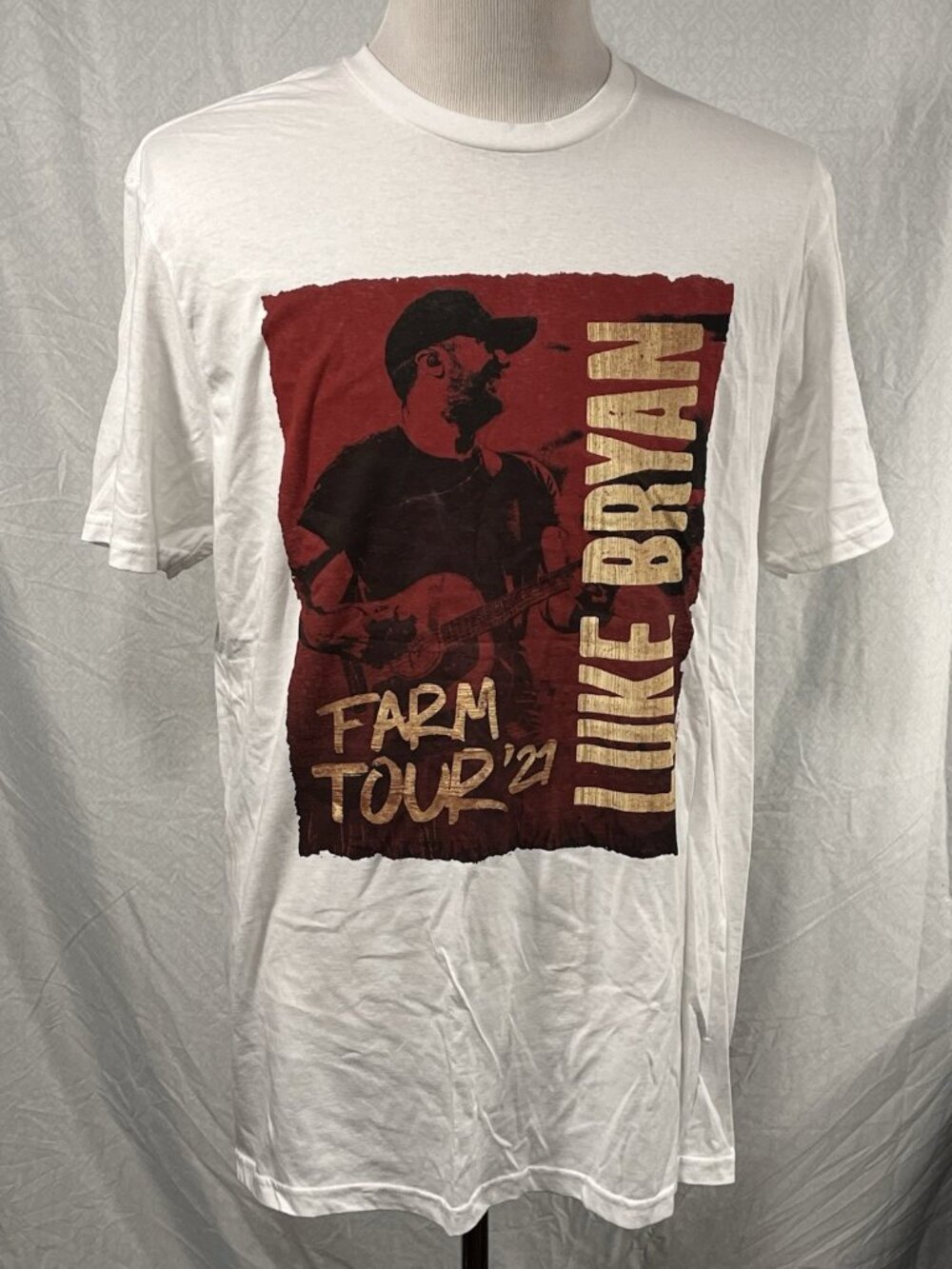 Adult Size XL Luke Bryan Farm Tour 2021 Concert T Shirt FOWLERVILLE MI Country